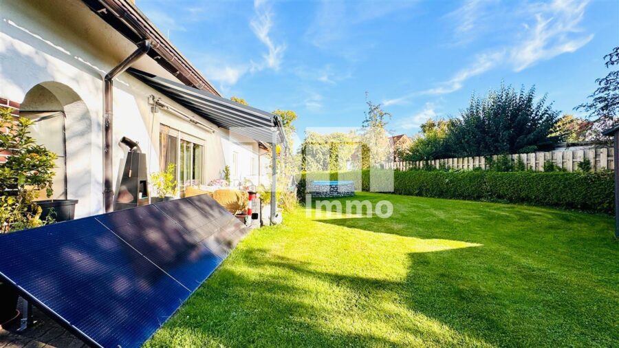 Modernes Ein-/Zweifamilienhaus mit PV Anlage und großer Doppelgarage auf herrlichem Anwesen - Großer Gartenbereich